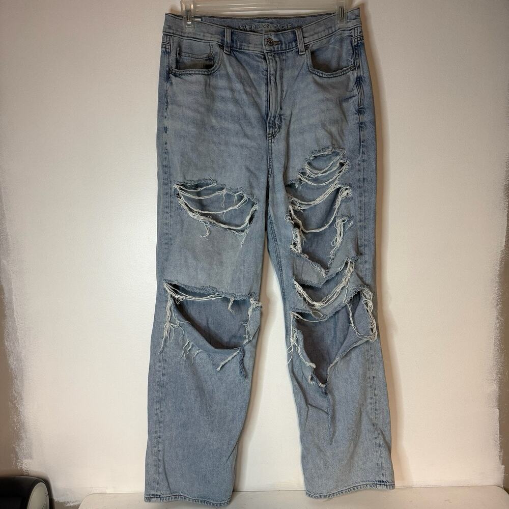 American Eagle Baggy Jean Womens 14 Short Light Wash Heavily Distressed Ripped